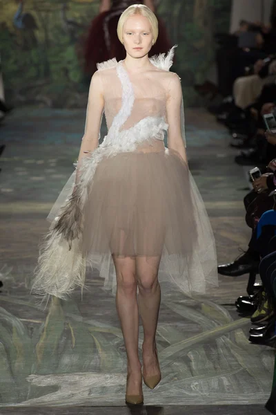 Look 5